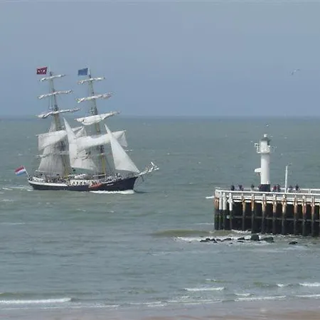 Residentie Commodore Apartment Ostend